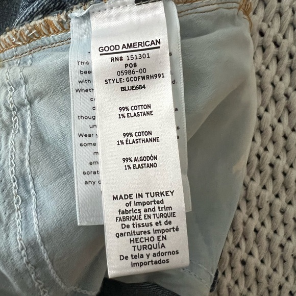 Good American Fold Over Cut-Off Short - Picture 12 of 12